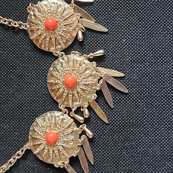Elegant Gold Toned and Orange Stone Necklace....mesures 19 Inches - Picture 3 of 6